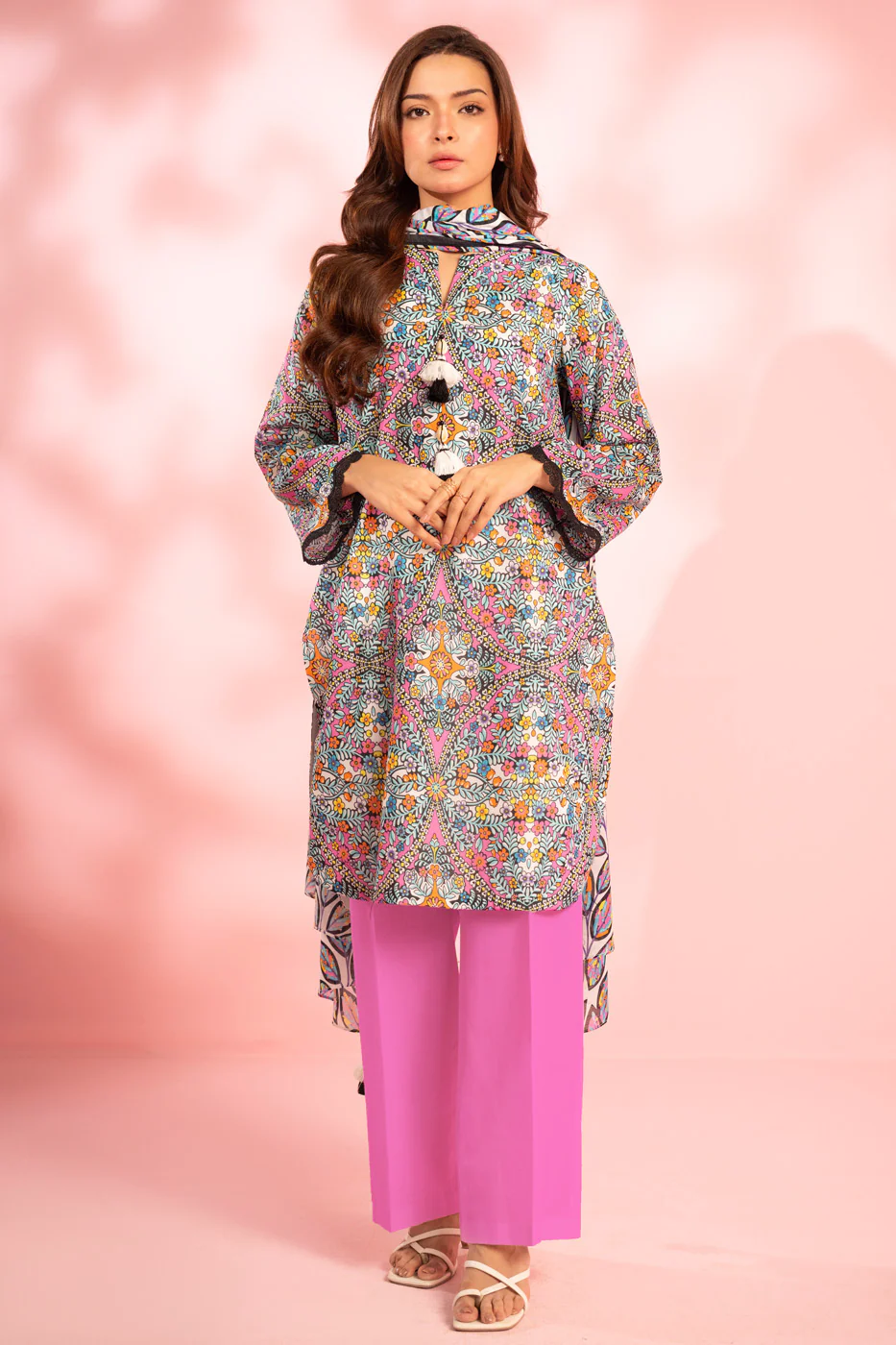 WOMEN SALE